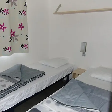 Camping Bonnes Sur Le La Prairie *