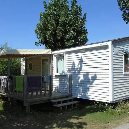 Bonnes Sur Le La Prairie Camping