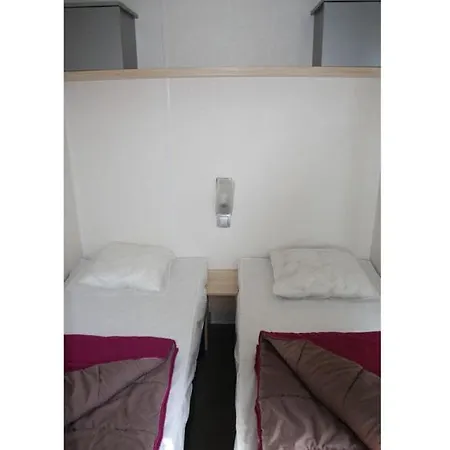 Bonnes Sur Le La Prairie Camping