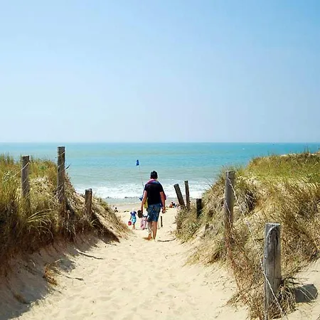 Camping Bonnes Sur Le La Prairie *