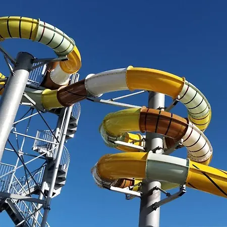 Bonnes Sur Le La Prairie Camping