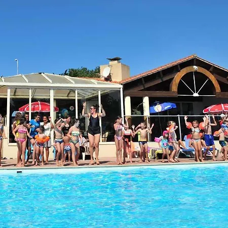 Camping Bonnes Sur Le La Prairie *